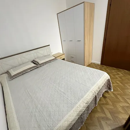 Flat In - Location Apartamento Tirana
